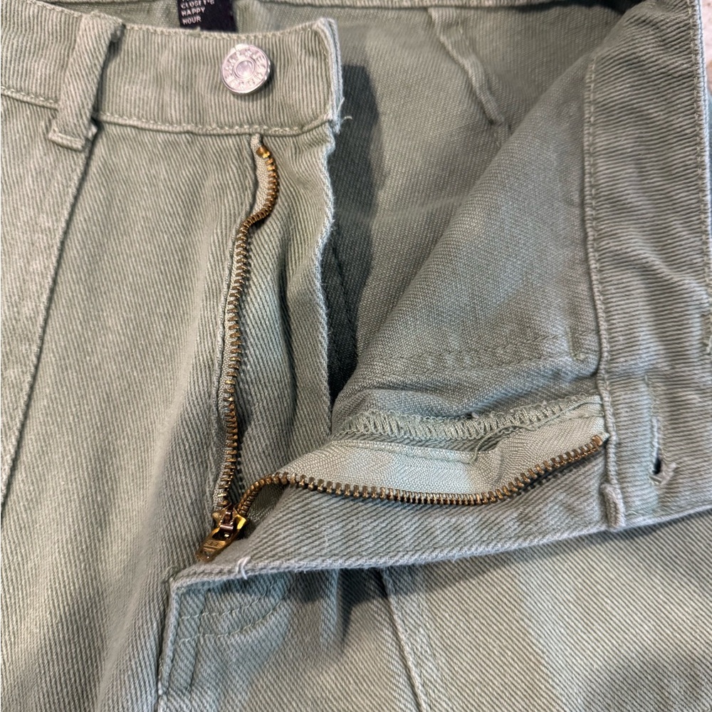 *GENTLY WORN* Women's Cider XS Alessia Solid Cargo Jeans - Picture 8 of 9